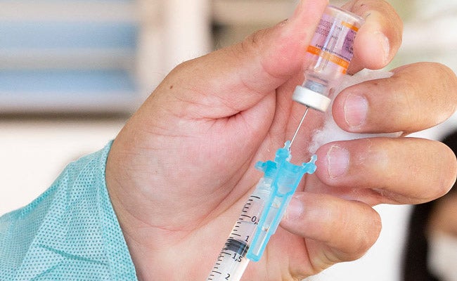 Once áreas de salud de región Chorotega reportaron poca afluencia de personas en vacunación contra el Covid-19