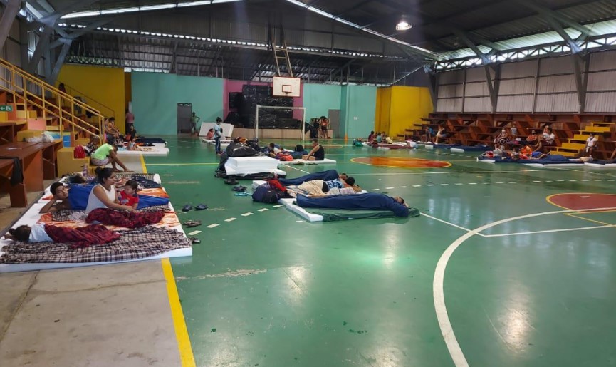 CNE reporta más de 600 personas albergadas tras condiciones lluviosas de este viernes