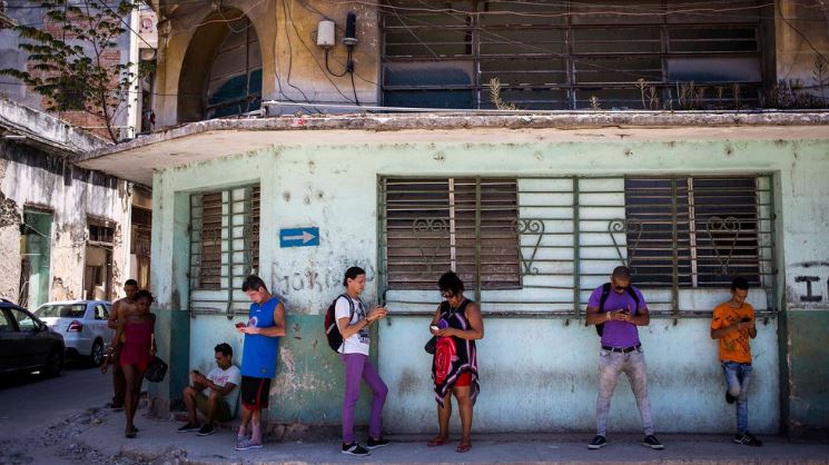 Estados Unidos instó a Cuba a que habilite el acceso a internet a sus ciudadanos