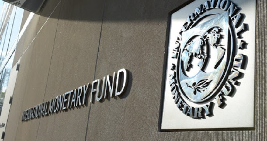 Aprobación del crédito con FMI permitiría primer desembolso de $290 millones