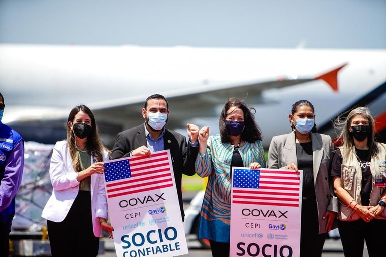 Estados Unidos donó a El Salvador un segundo lote de vacunas Moderna contra el COVID-19
