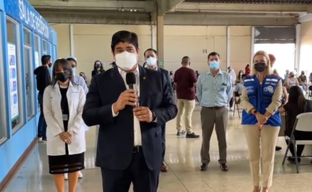 Carlos Alvarado descarta eliminar la restricción vehicular sanitaria pese a avance en vacunación