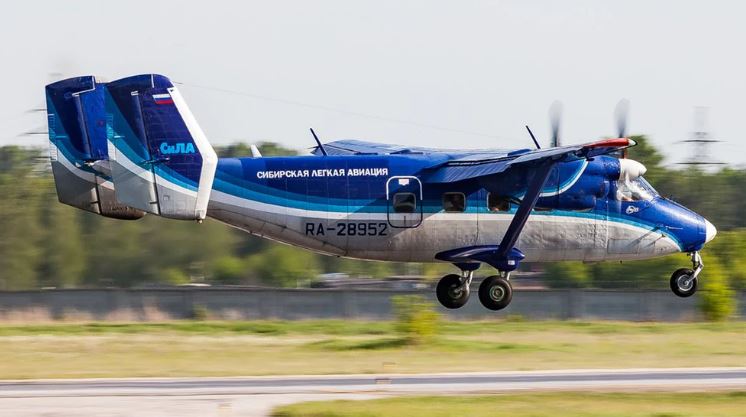 Apareció el avión que se creía estrellado en Rusia: aterrizó de emergencia en Siberia