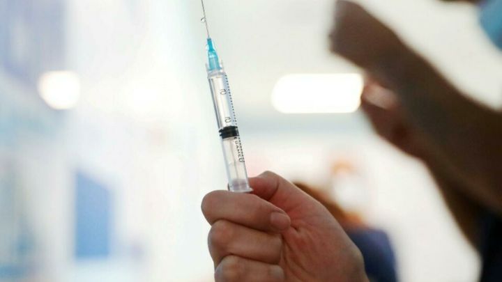 Salud registra más 15 mil ticos vacunados en el extranjero contra el Covid-19