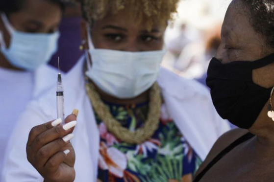 Brasil anunció que aplicará terceras dosis de la vacuna contra el coronavirus a partir del 15 de septiembre
