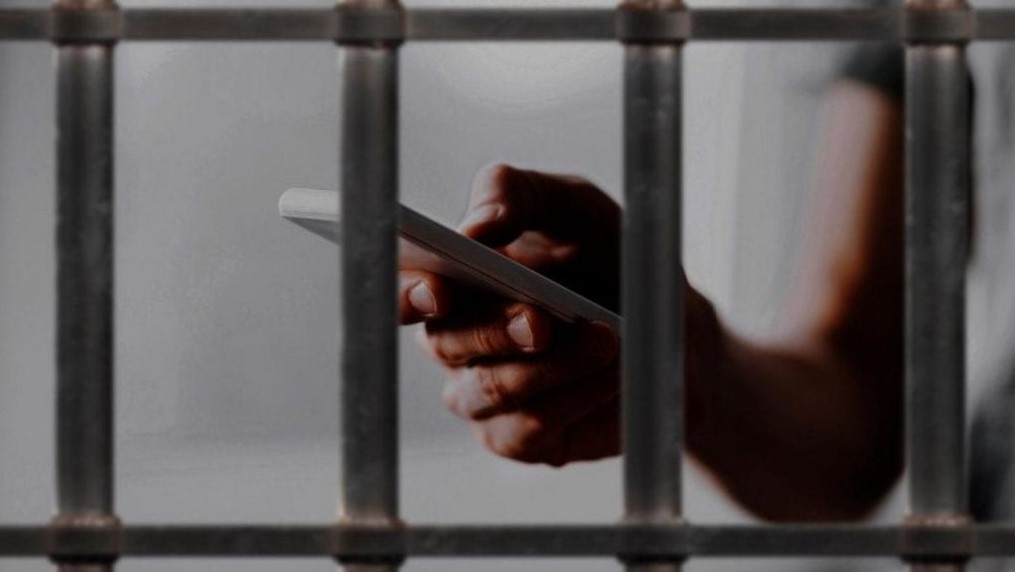 ¿Señal bloqueada? Policía decomisó en cárceles más de 133 celulares por mes este año