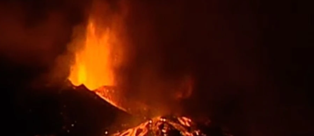 Erupción volcánica en España: evacuaron a cerca de 2.000 personas en la isla de La Palma