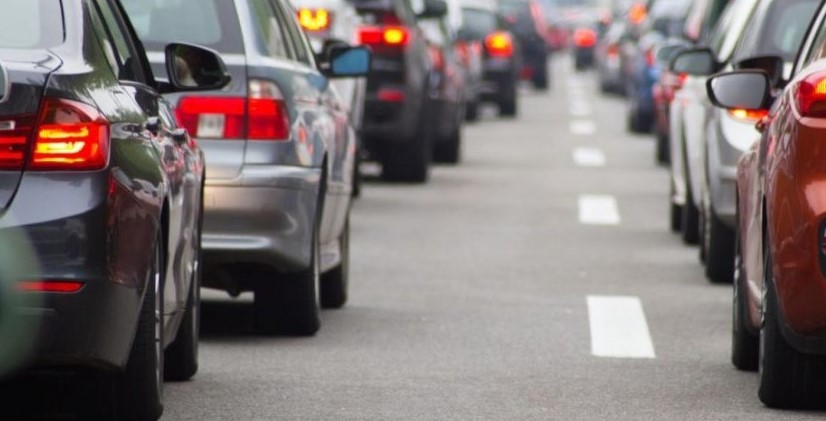 Economistas advierten de impacto de la restricción vehicular en la recaudación de impuestos