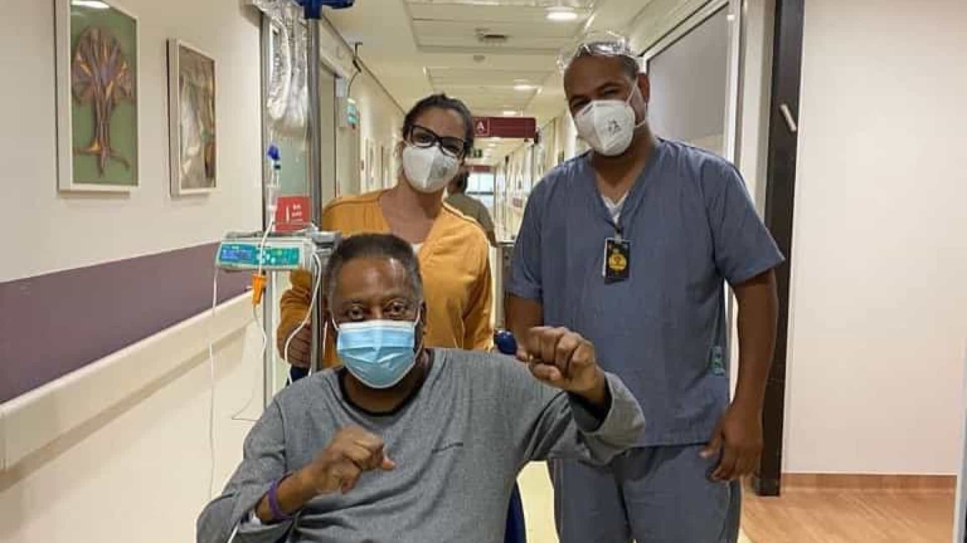 La salud de Pelé: su estado mejoró y esperan que pronto pueda abandonar el hospital