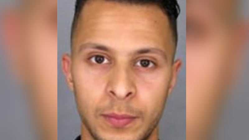 El principal acusado de los atentados de 2015 en París dijo que dejó todo “para convertirse en combatiente del ISIS”