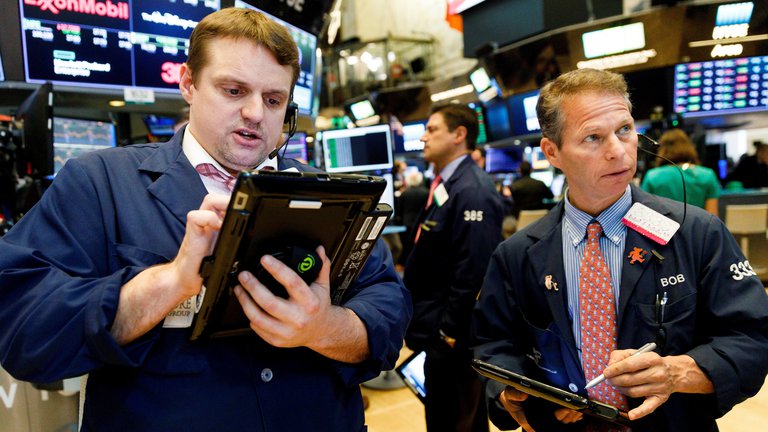 La caída de las acciones tecnológicas lideraron una jornada negativa en Wall Street