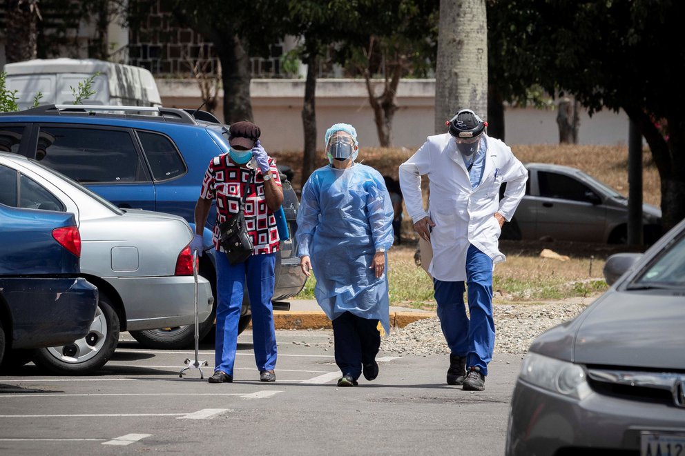 Más de 700 trabajadores de la salud en Venezuela han muerto por falta de insumos para la prevención y el tratamiento de COVID-19