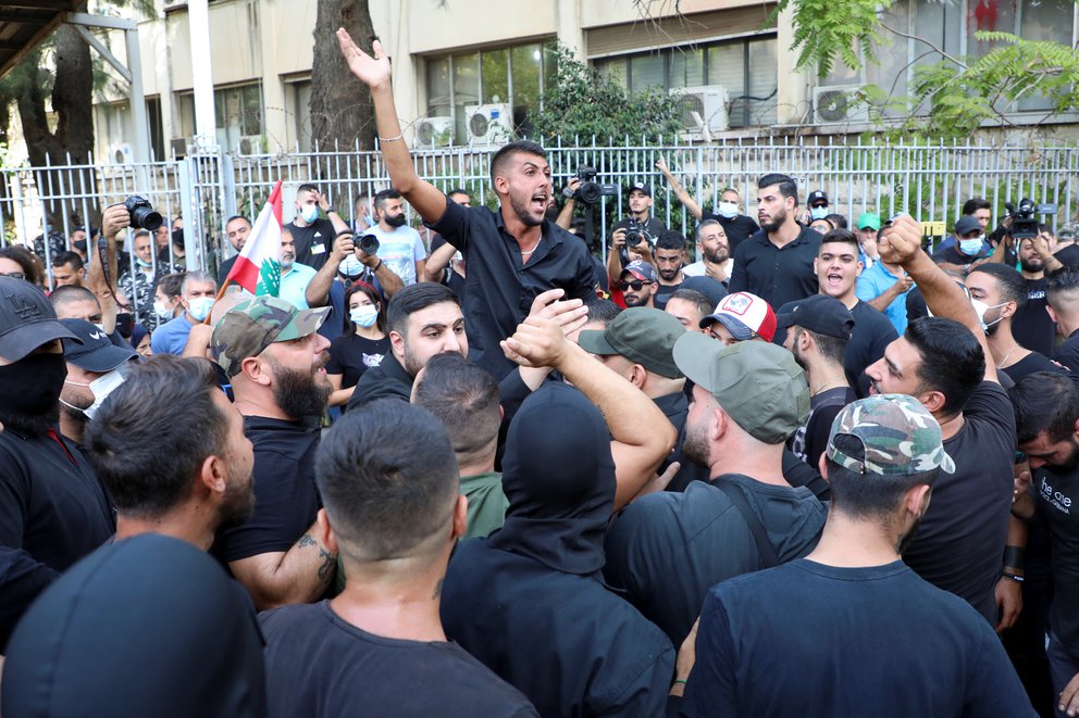 Al menos seis muertos durante una protesta convocada por Hezbollah contra un juez en Beirut