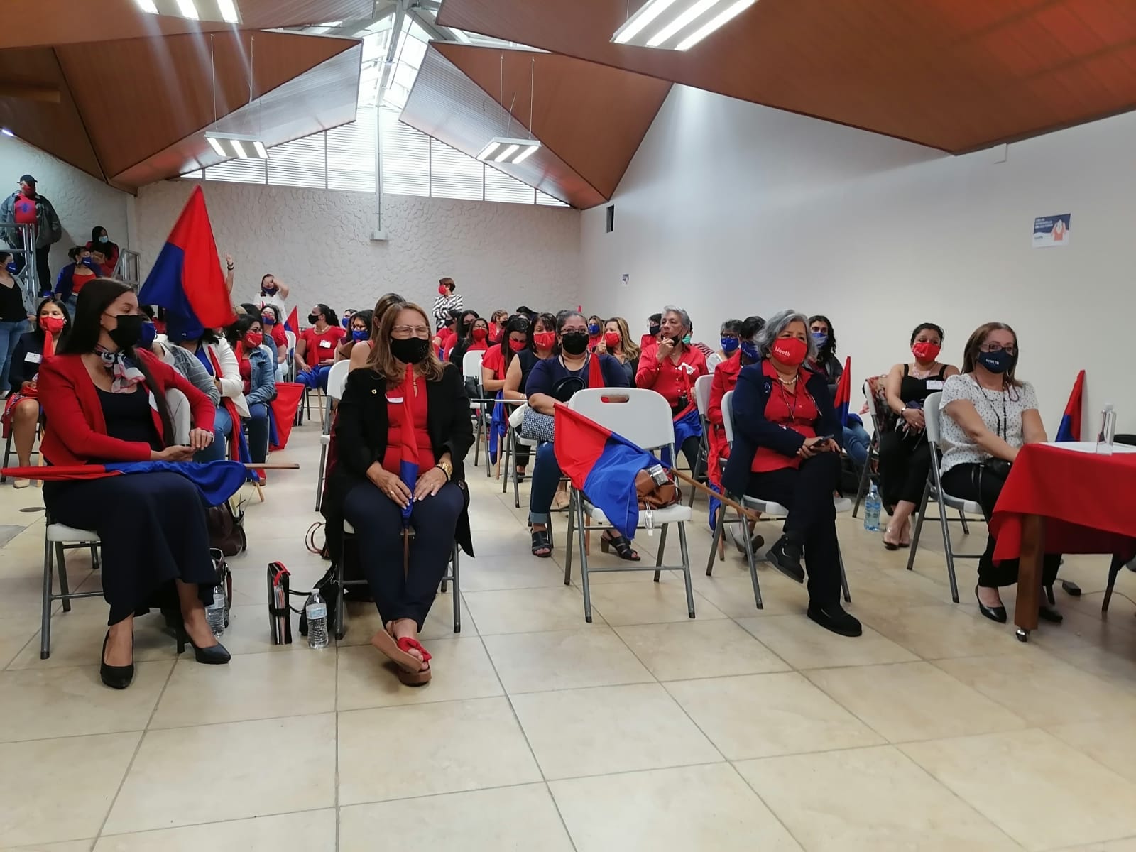 Asamblea de Mujeres del PUSC pide renuncia de alcalde de Matina por trato «misógino» hacia población indígena