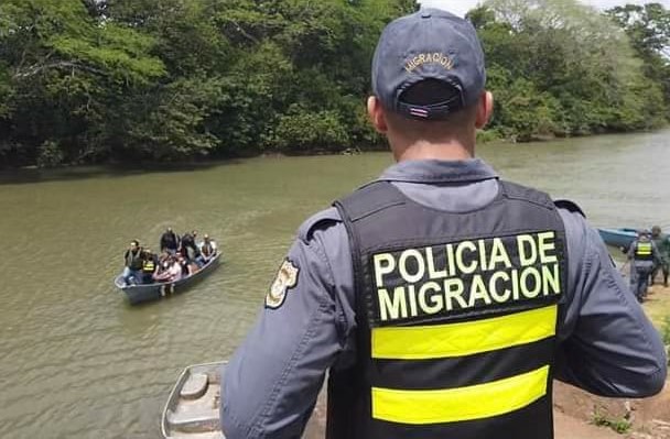 Policía de Migración pide contratar más oficiales para atender ingreso de turistas en temporada alta