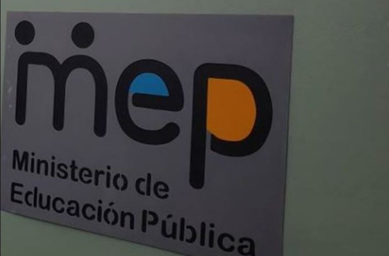 MEP eliminó relato sexual explícito de revista ‘Conexiones’ y niega que sea dirigido a estudiantes