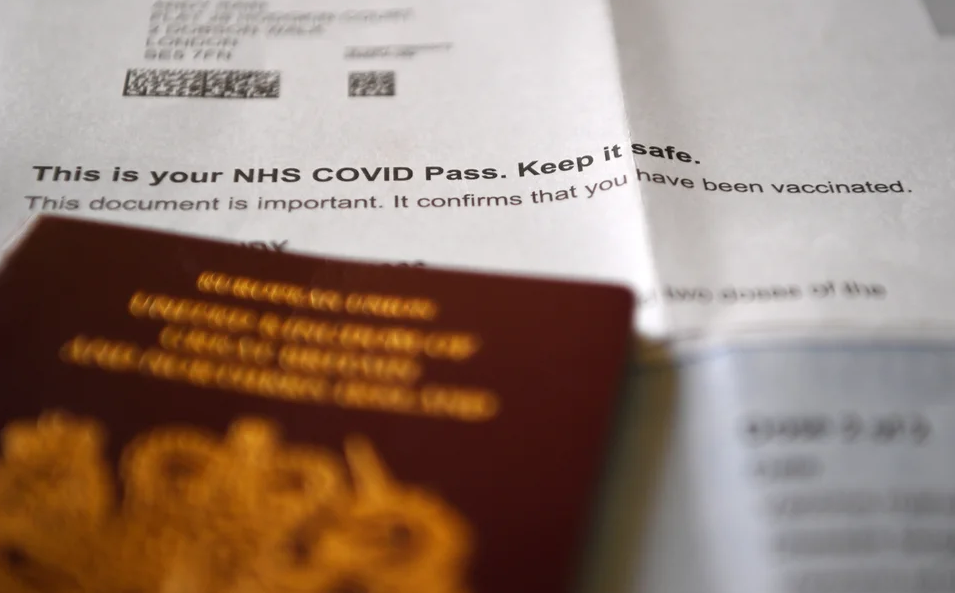 Covid-19: Europa refuerza las restricciones para el ingreso de viajeros frente al aumento de contagios