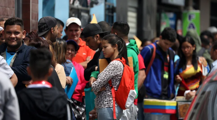 Liberaron a 41 migrantes venezolanos que iban a ser deportados desde Perú pero fueron bloqueados por el régimen de Maduro