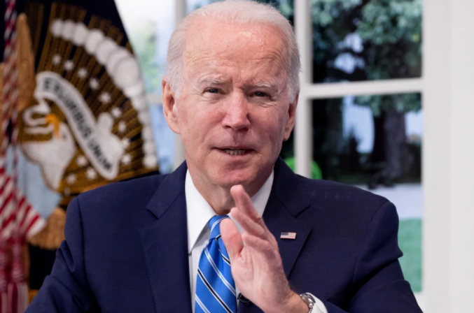 Joe Biden pidió al Congreso eliminar las restricciones para el traslado de los presos de la base militar de Guantánamo