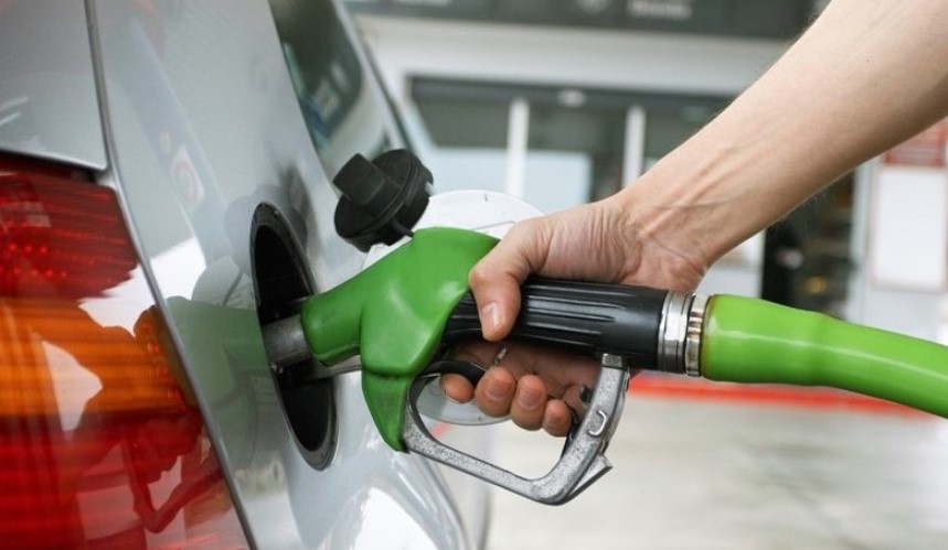 ARESEP aprueba rebaja de hasta ¢53 en el precio de combustibles