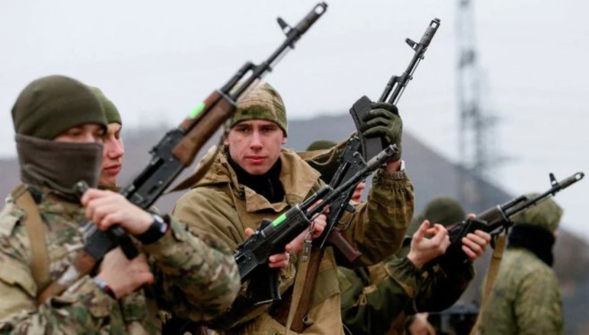 Ucrania aseguró que Vladimir Putin también aumentó la entrega de armas pesadas a los separatistas prorrusos