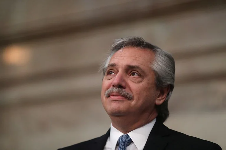 Seis de cada diez argentinos desaprueban la gestión de Alberto Fernández, tras 2 años de presidencia
