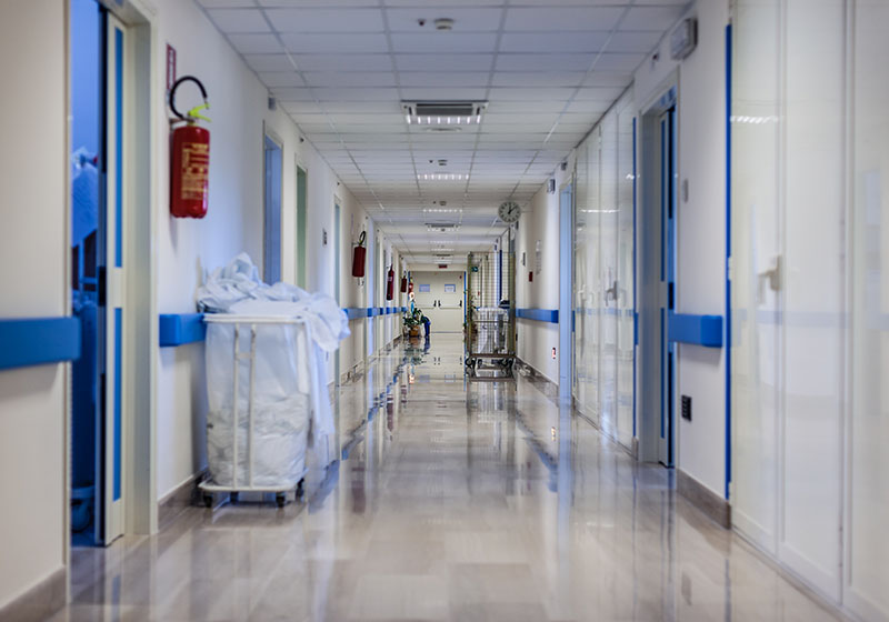 San Juan de Dios suspendió visitas a pacientes hospitalizados y en emergencias ante aumento de casos de Covid-19