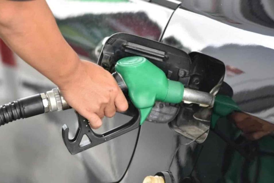 ARESEP autorizó aumento de ₡46 en litro de gasolina súper, ₡47 en regular y ₡56 en diésel