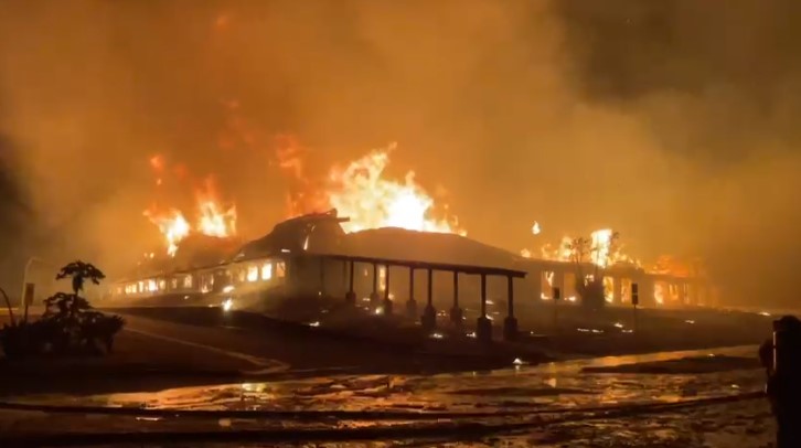Incendio en fábrica de empaques en El Coyol afectó más de 18 mil metros cuadrados