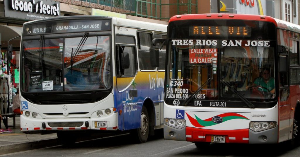 ARESEP tramita aumento de entre 2,5% y 9,5% en pasajes de autobús ante alto costo del diésel