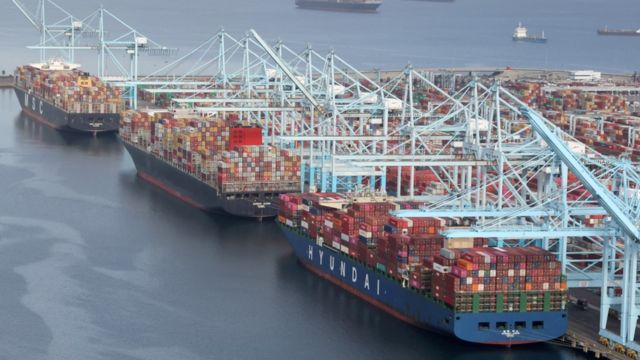 Comerciantes reclaman inacción de autoridades ante impacto por crisis de los contenedores