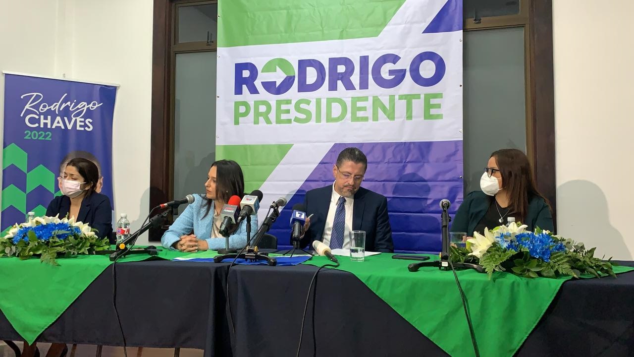 Rodrigo Chaves anuncia a Natalia Díaz para liderar equipo de transición para eventual gobierno: Valora a un ministro de actual administración