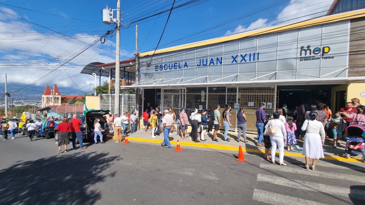 Jornada electoral cerró con 19 denuncias ante Salud por aglomeraciones y colocación de toldos