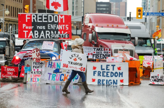 “Váyanse a casa ahora”: declararon el estado de emergencia en Ontario, Canadá, por la protesta ilegal de camioneros