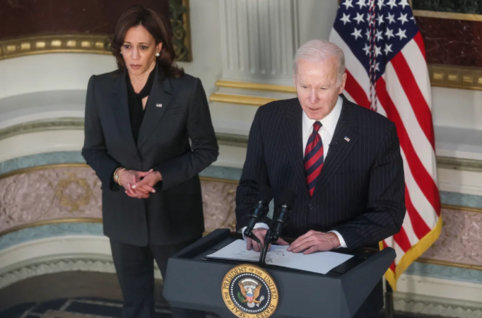 Joe Biden refuerza la ayuda a Ucrania: EEUU otorgará 13.600 millones de dólares en asistencia