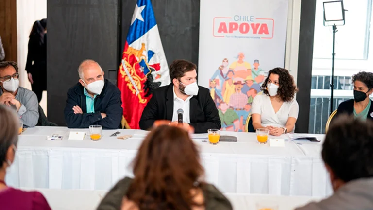 A un mes de asumir en Chile, Gabriel Boric aseguró que su Gobierno “despegó con turbulencias”