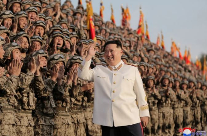 Kim Jong-un pidió reforzar el poder militar de Corea del Norte para “aniquilar” al enemigo