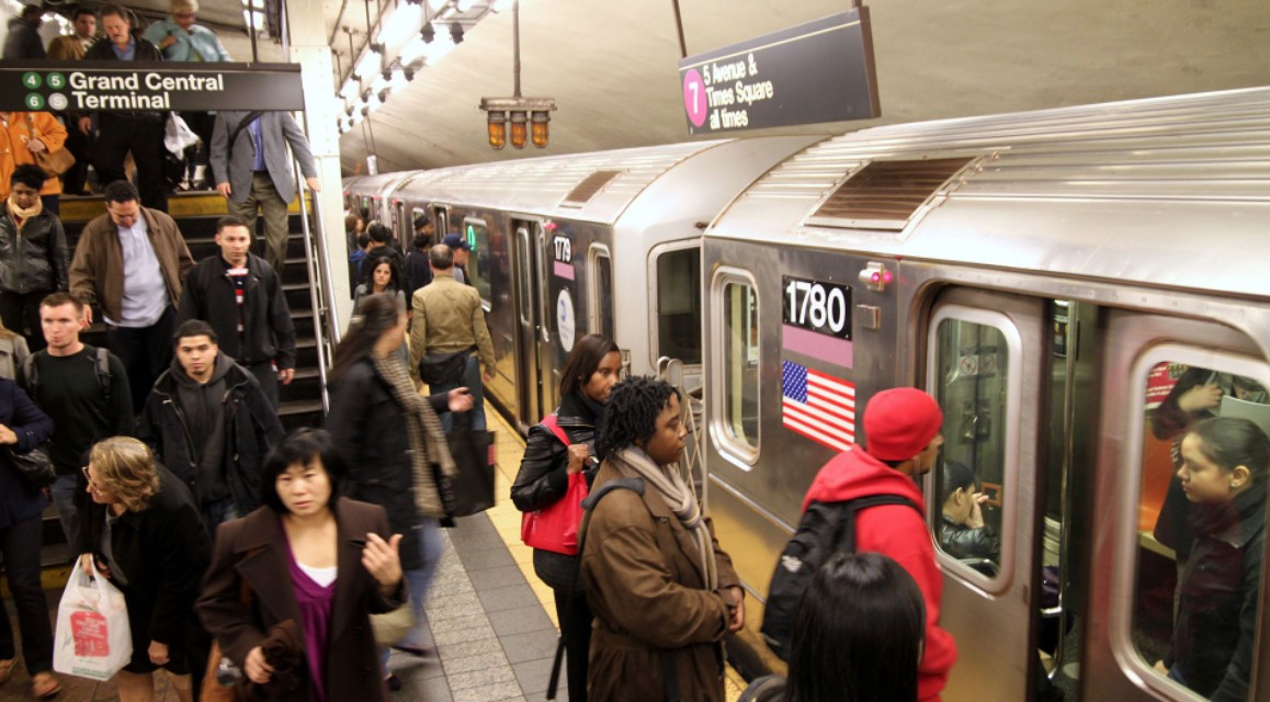 Tiroteo en una estación de metro de Nueva York: reportan al menos 13 heridos