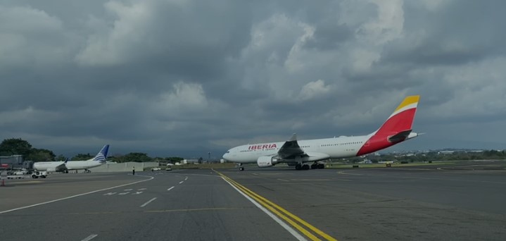Aeropuerto Juan Santamaría reanudó operaciones tras accidente aéreo: 32 vuelos y 6 mil pasajeros afectados