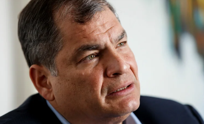 La Corte de Ecuador envió a la Cancillería el expediente para tramitar la extradición de Rafael Correa