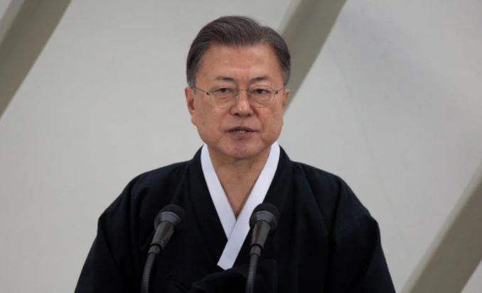 El presidente de Corea del Sur pidió reiniciar el diálogo con el régimen de Kim Jong-un en su discurso de despedida