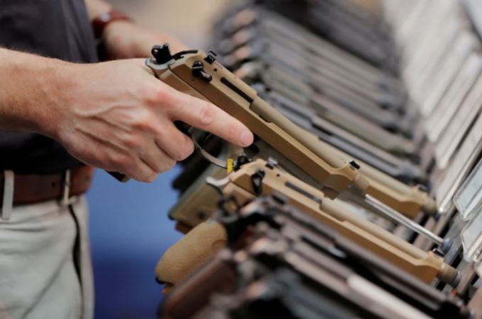 Tras la Masacre de Texas, Nueva York permitirá demandar a los fabricantes de armas por su responsabilidad en casos de violencia armada