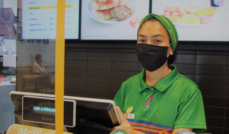 ¿Busca trabajo? McDonald’s contratará a 100 personas para restaurantes en todo el país