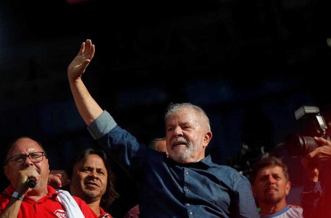 Lula da Silva suma más apoyos a su coalición para enfrentar a Jair Bolsonaro en las elecciones de octubre en Brasil