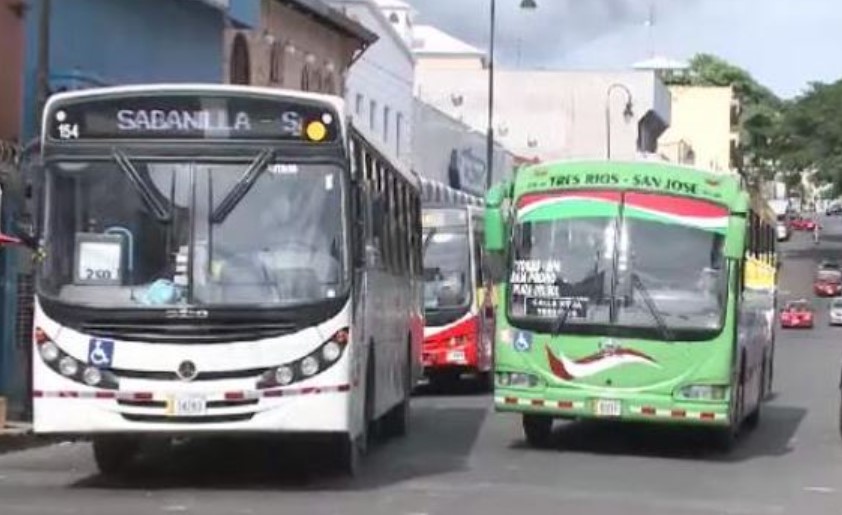 Consumidores de Costa Rica urge acciones inmediatas para disminuir costo de pasajes de autobús