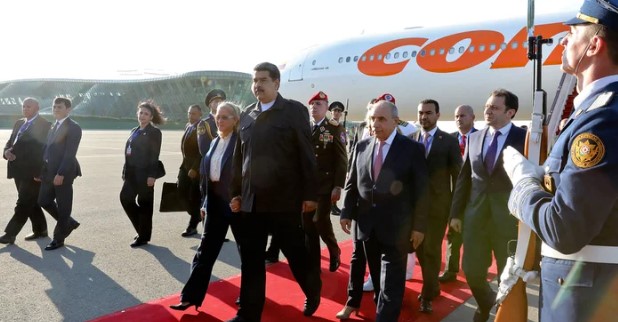 Maduro viajó a Azerbaiyán pero no pudo reunirse con el presidente debido a la detección de casos de COVID-19 en su comitiva