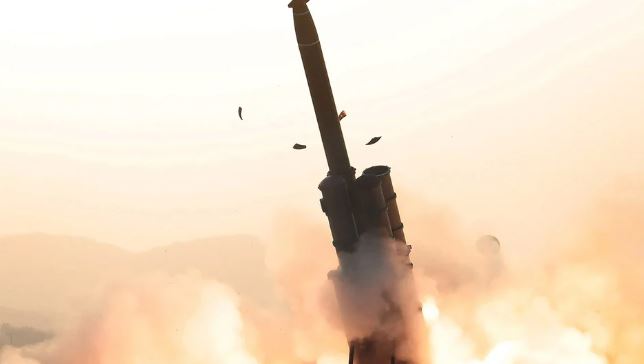 Corea del Sur denunció que el régimen de Kim Jong-un lanzó disparos de artillería desde un lanzacohetes múltiple