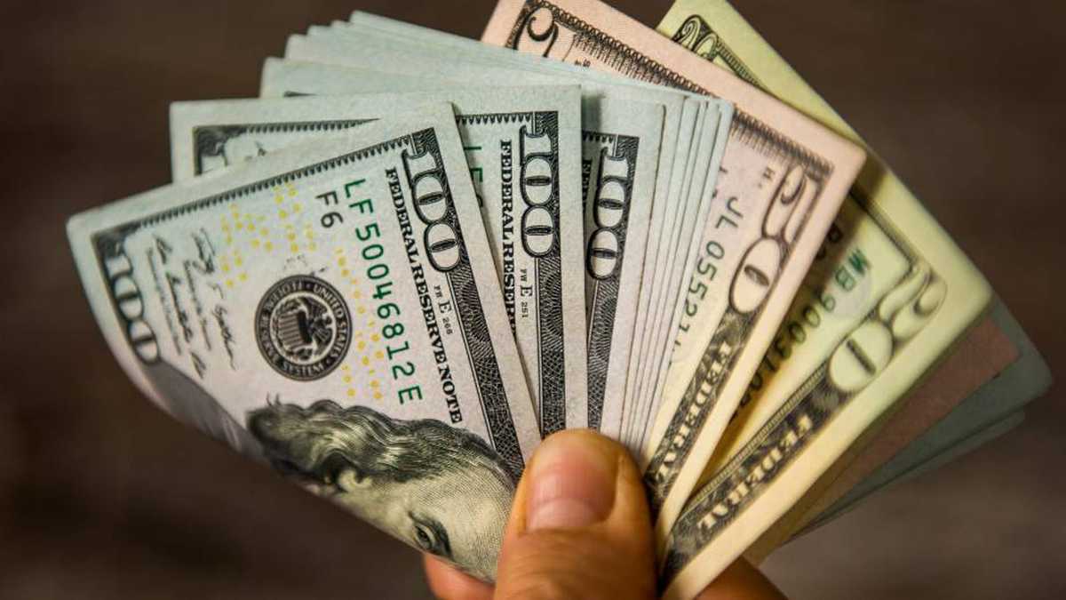 Diputados urgen acciones ante aumento acelerado en el tipo de cambio del dólar
