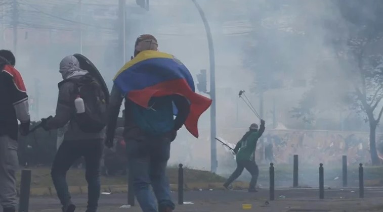 Protestas en Ecuador: Guillermo Lasso denunció un intento de golpe de Estado y el líder indígena Leonidas Iza anunció una “movilización indefinida”