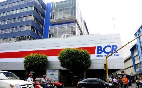 Fiscalía acusa a Juan Carlos Bolaños y ocho personas más por supuestas irregularidades con crédito del BCR para importar cemento chino